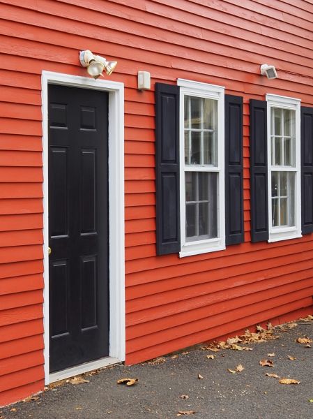 Cost of Red Vinyl Siding Installation in Rockville