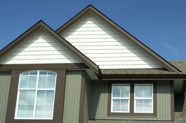 Cost of Vertical Vinyl Siding Repair in Rockville